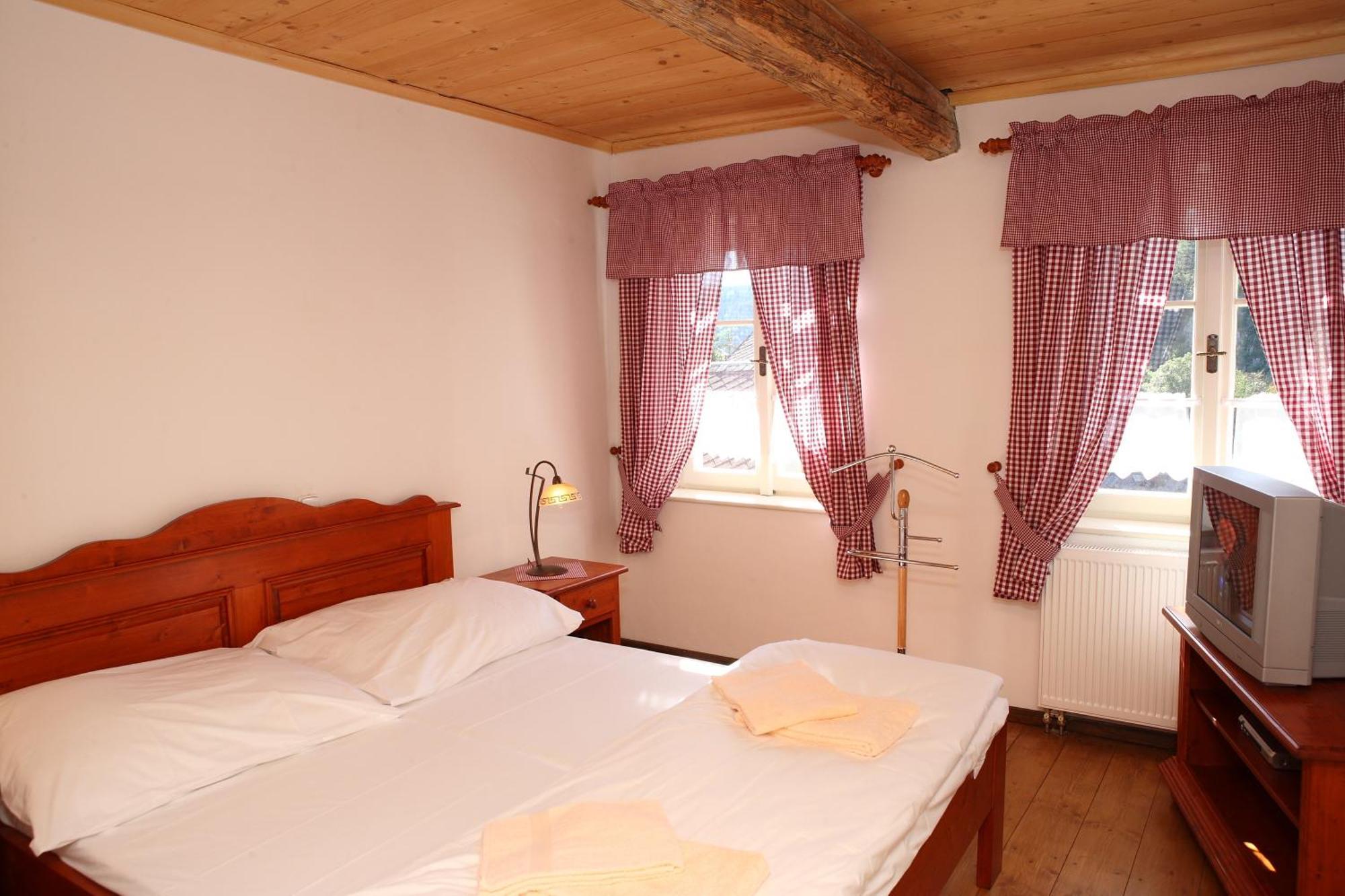 Hradní Bašta Bečov nad Teplou Quarto foto