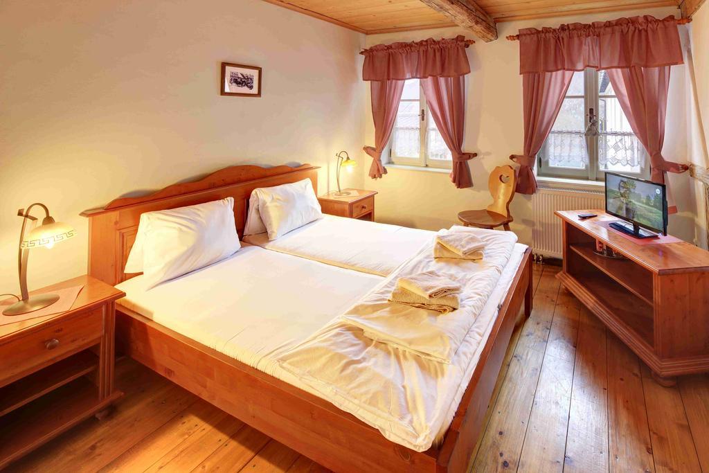 Hradní Bašta Bečov nad Teplou Exterior foto