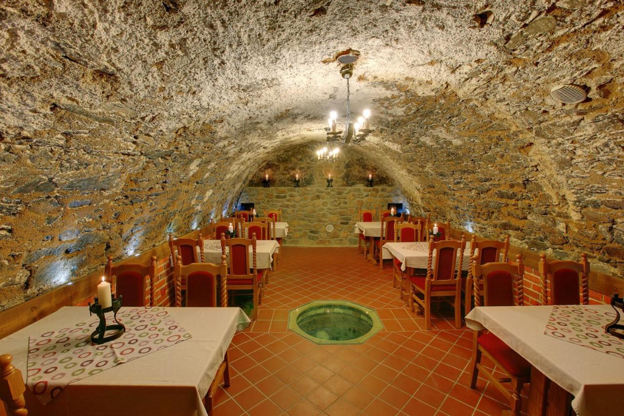 Hradní Bašta Bečov nad Teplou Exterior foto